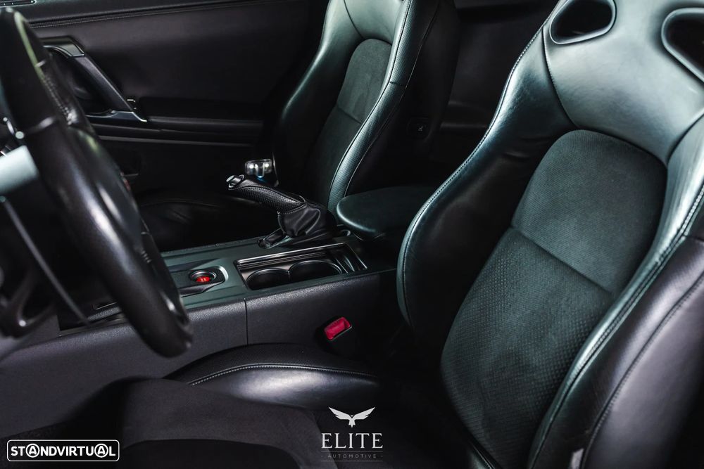 Nissan GT-R Premium Edition - 19