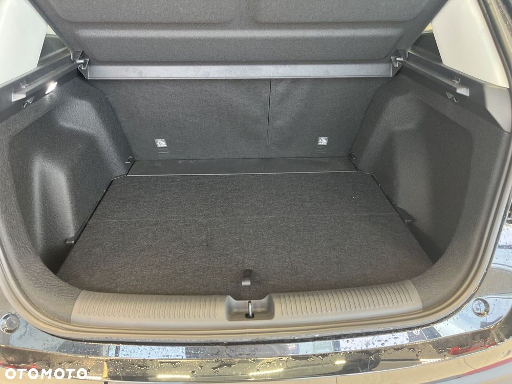 MG ZS Hybrid+ - 20