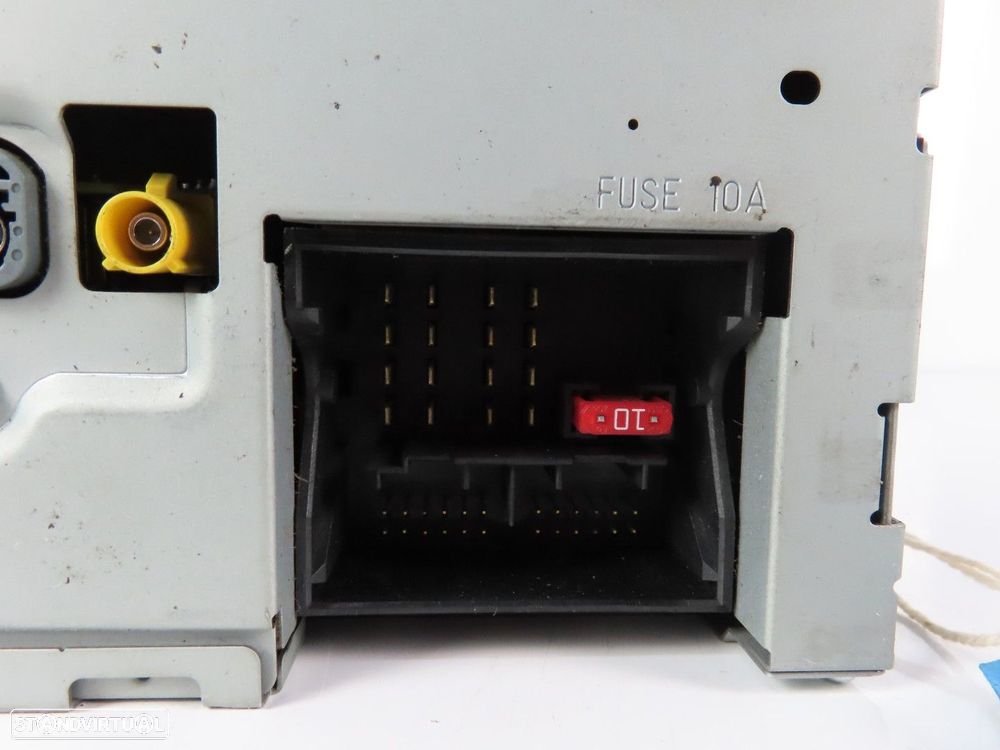 Sistema / Unidade de navegação Rádio CD / GPS Usado / Original MERCEDES-BENZ B-C... - 4