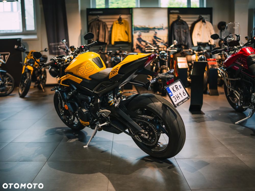 Triumph Street Triple - 22
