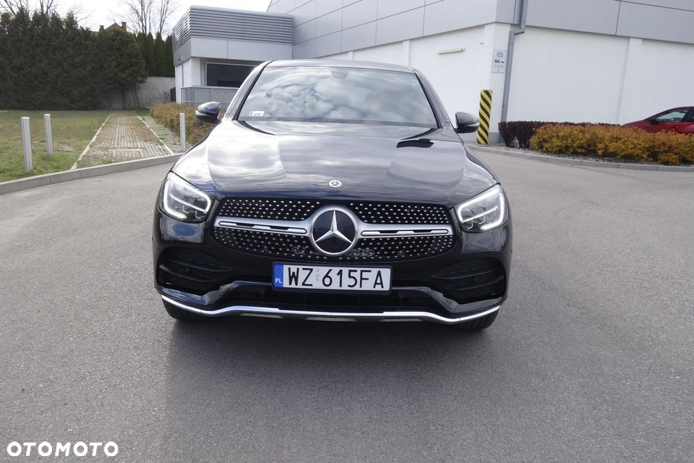 Mercedes-Benz GLC 300 e 4-Matic Business Edition - 3