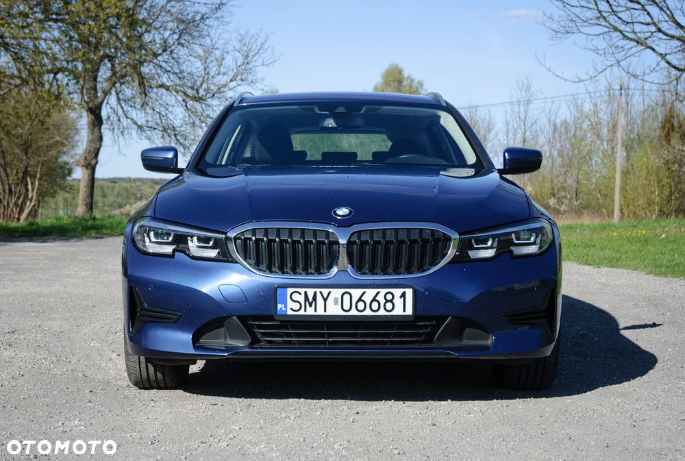 BMW Seria 3 330e - 2