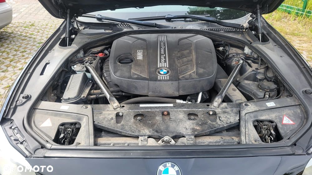 BMW Seria 5 520d Touring - 33