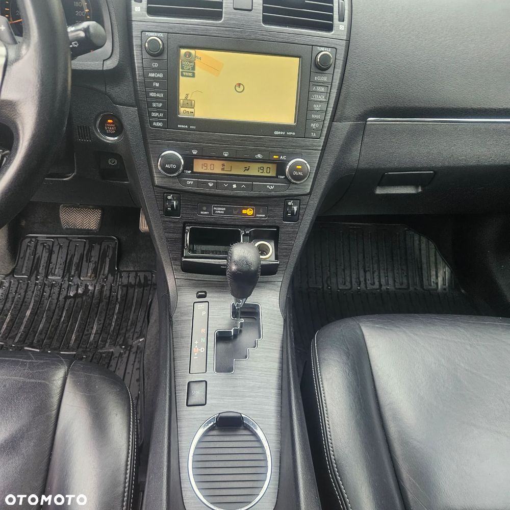 Toyota Avensis 2.0 Prestige MS - 20