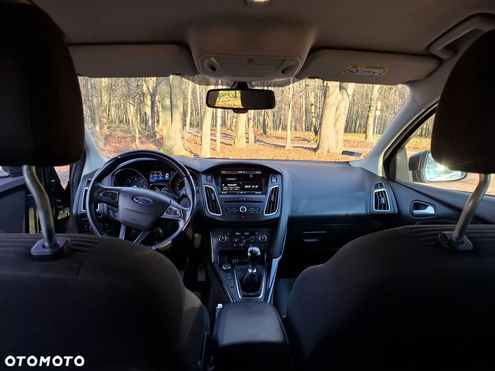 Ford Focus 2.0 TDCi Titanium ASS - 9