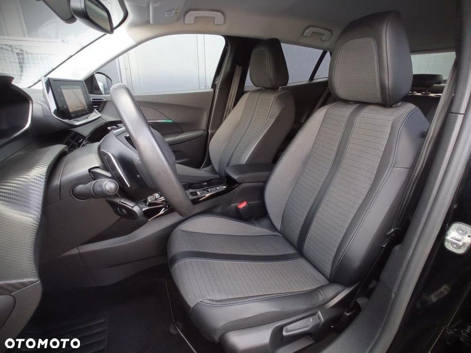 Peugeot 2008 - 11