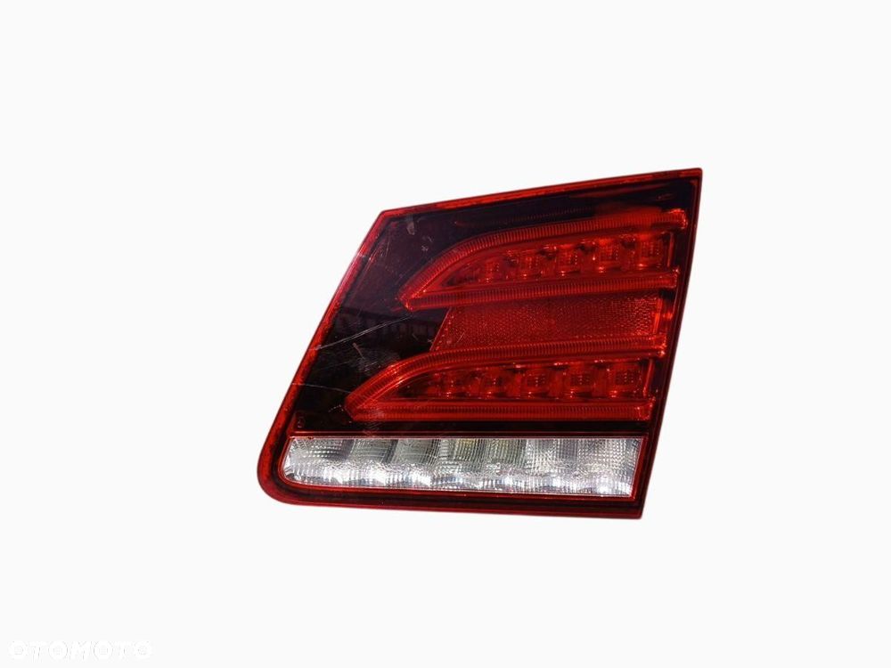 LAMPA TYŁ TYLNA PRAWA W KLAPĘ Z KLAPY MERCEDES E-KLASA W212 KOMBI LIFT - 1