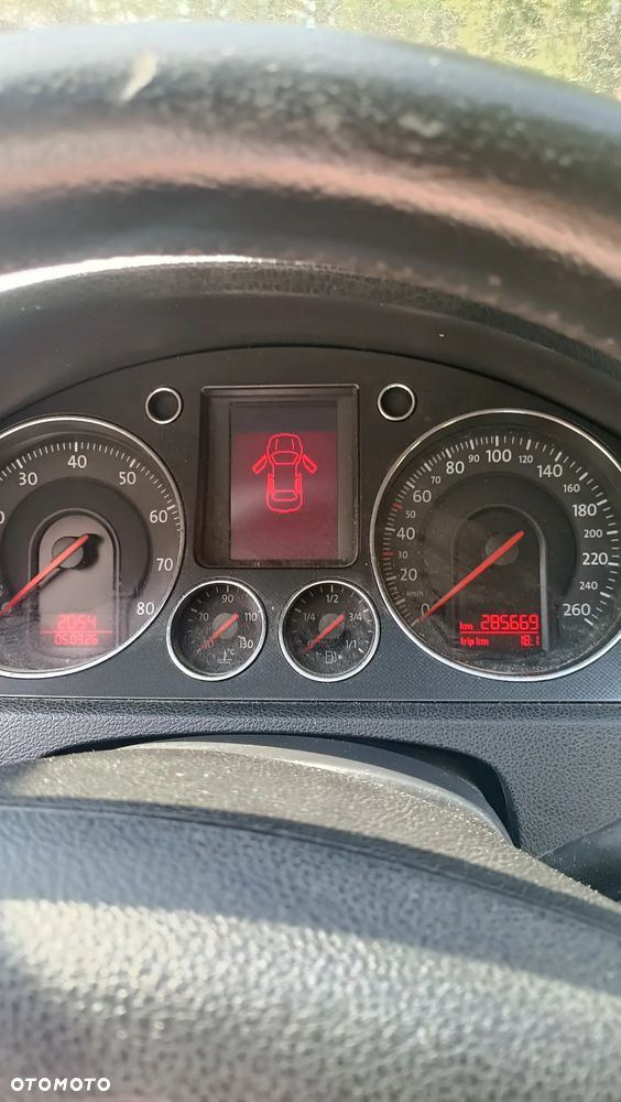Volkswagen Passat 1.6 FSI Comfortline - 15