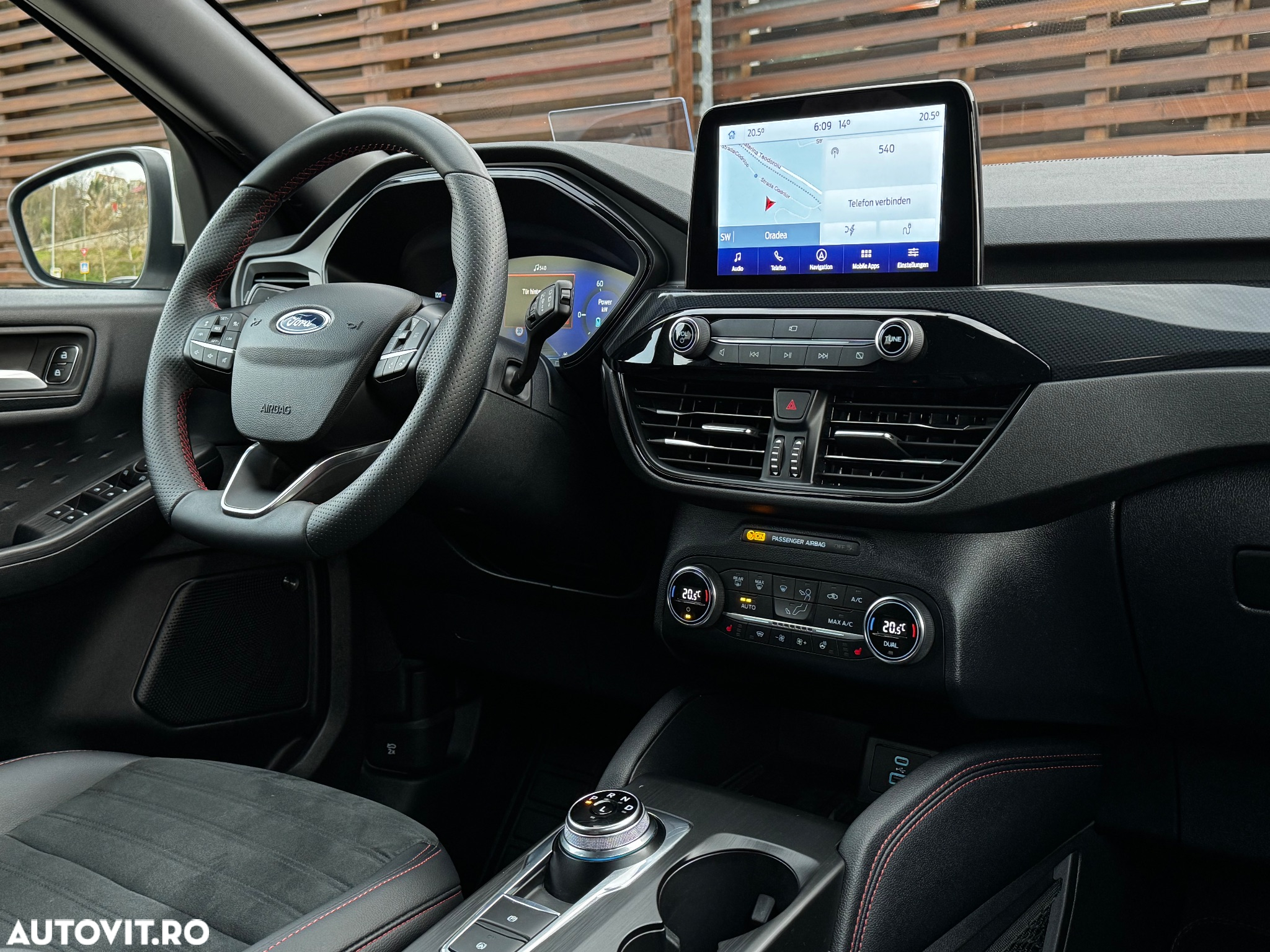 Ford Kuga 2.5 Duratec PHEV ST-LINE X - 12