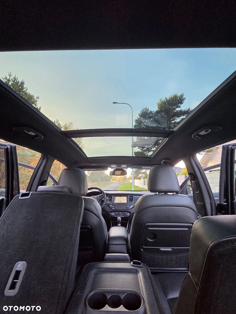 Kia Carens 1.7 CRDi 141 ISG Spirit - 10