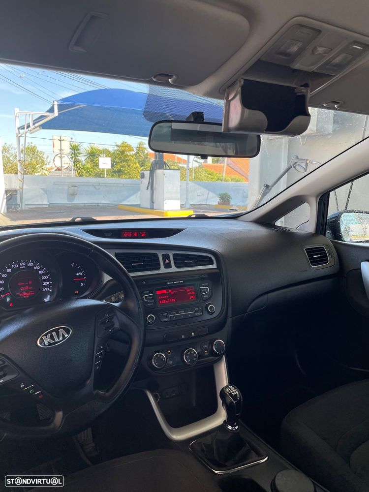 Kia Ceed SW 1.4 CRDi ECO - 10