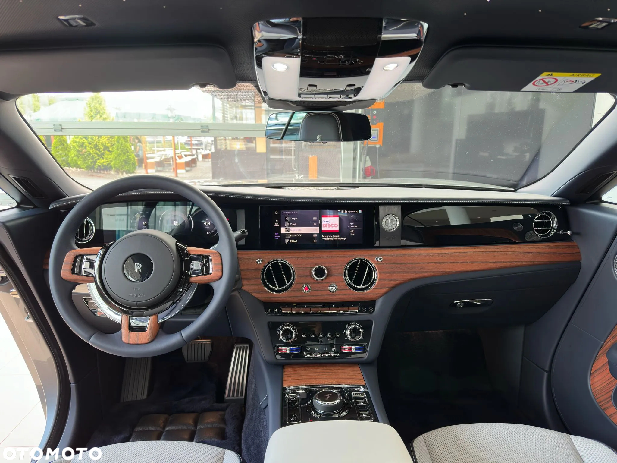 Rolls-Royce Spectre - 7