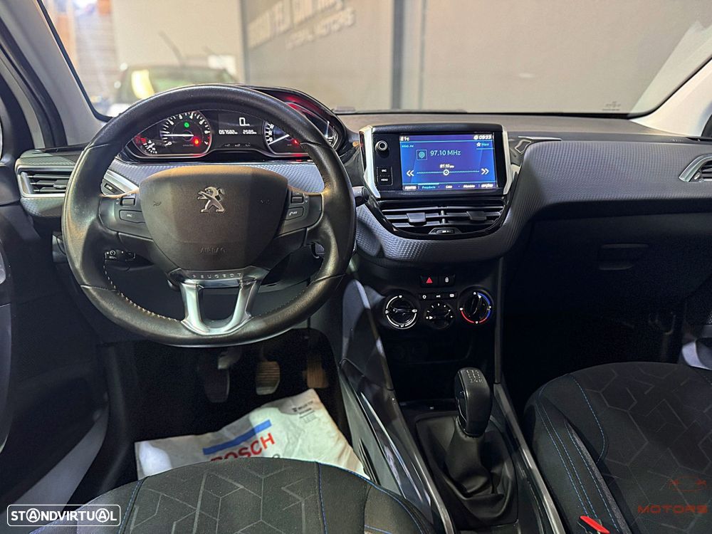 Peugeot 2008 1.2 PureTech Style - 15