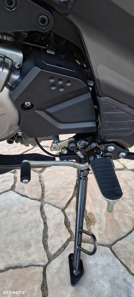 Suzuki V-STROM - 21