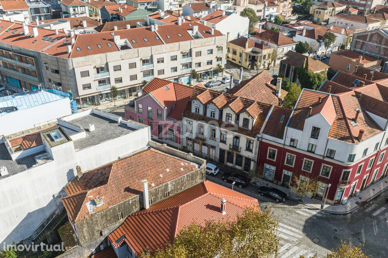 Duas Moradias para Recuperar com Projeto Aprovado, Centro de Espinho - Grande imagem: 3/26