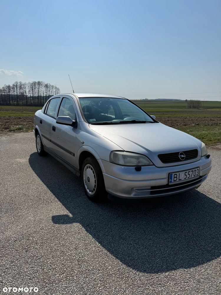 Opel Astra 1.6 16V 100 - 1