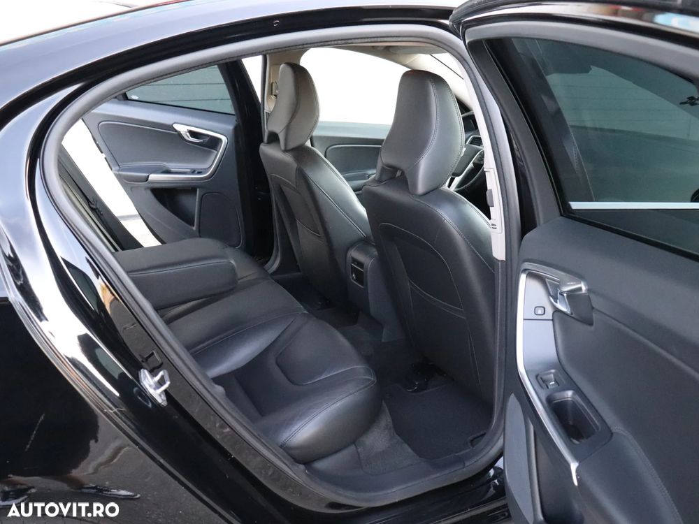 Volvo S60 D2 Geartronic Momentum - 21