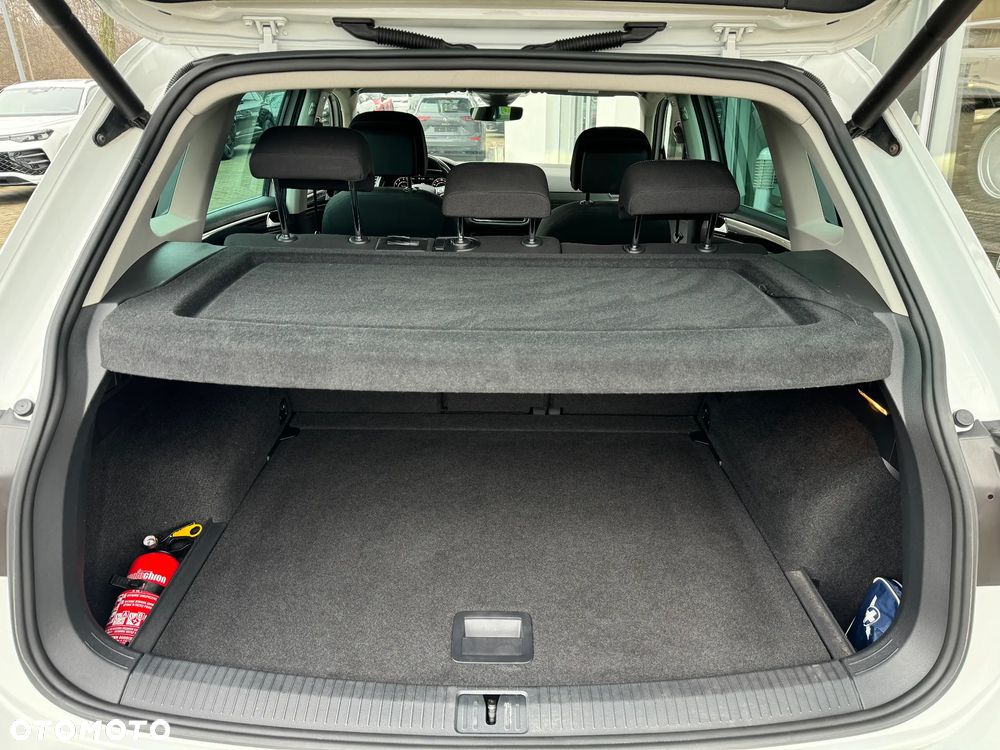 Volkswagen Tiguan - 10