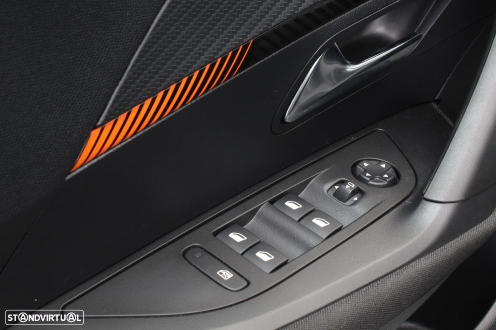 Peugeot 2008 1.2 PureTech Active Pack - 21