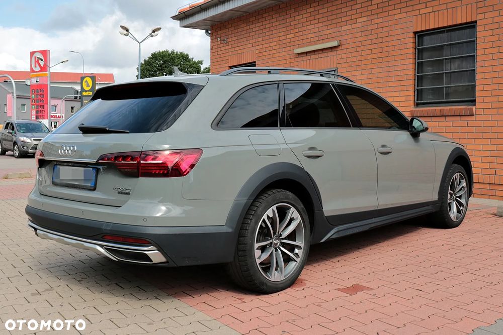 Audi A4 Allroad 2.0 TDI Quattro S tronic - 10