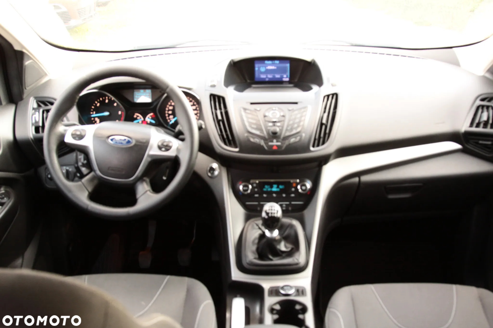 Ford Kuga 2.0 TDCi 2x4 Titanium - 14