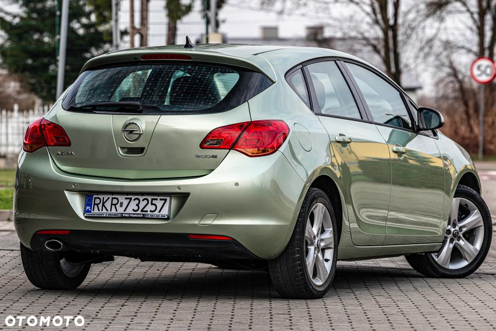 Opel Astra 1.4 Turbo - 8