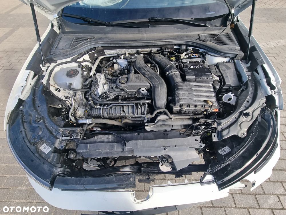 Volkswagen Passat Variant 1.5 TSI OPF DSG Business - 22