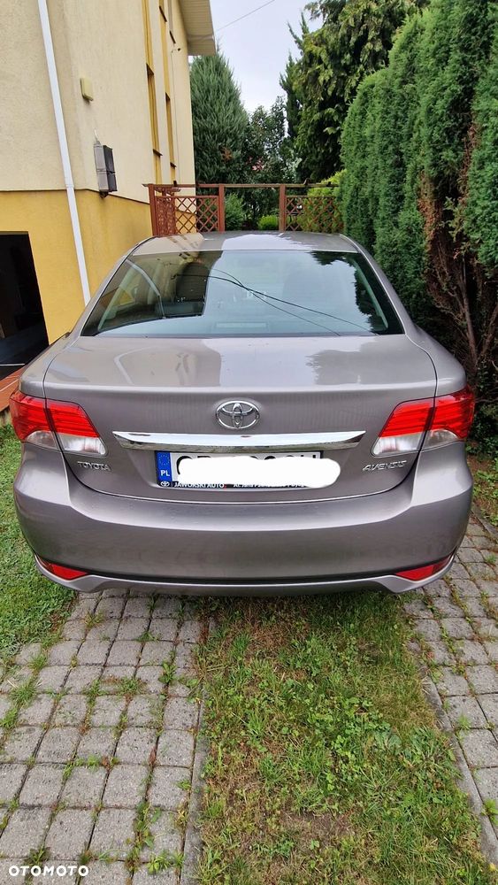 Toyota Avensis 1.8 Premium - 2