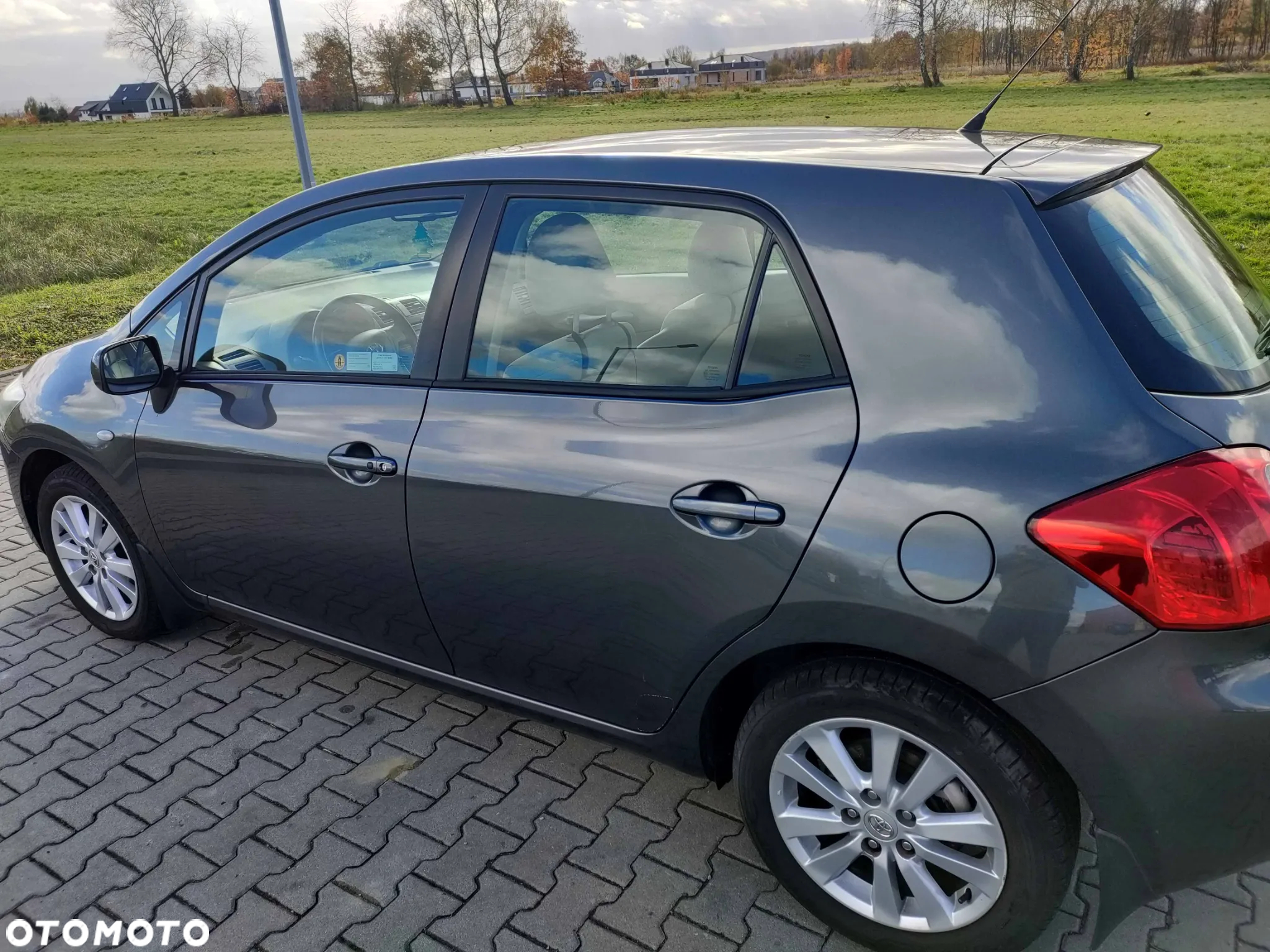 Toyota Auris 1.6 VVT-i Sol - 4