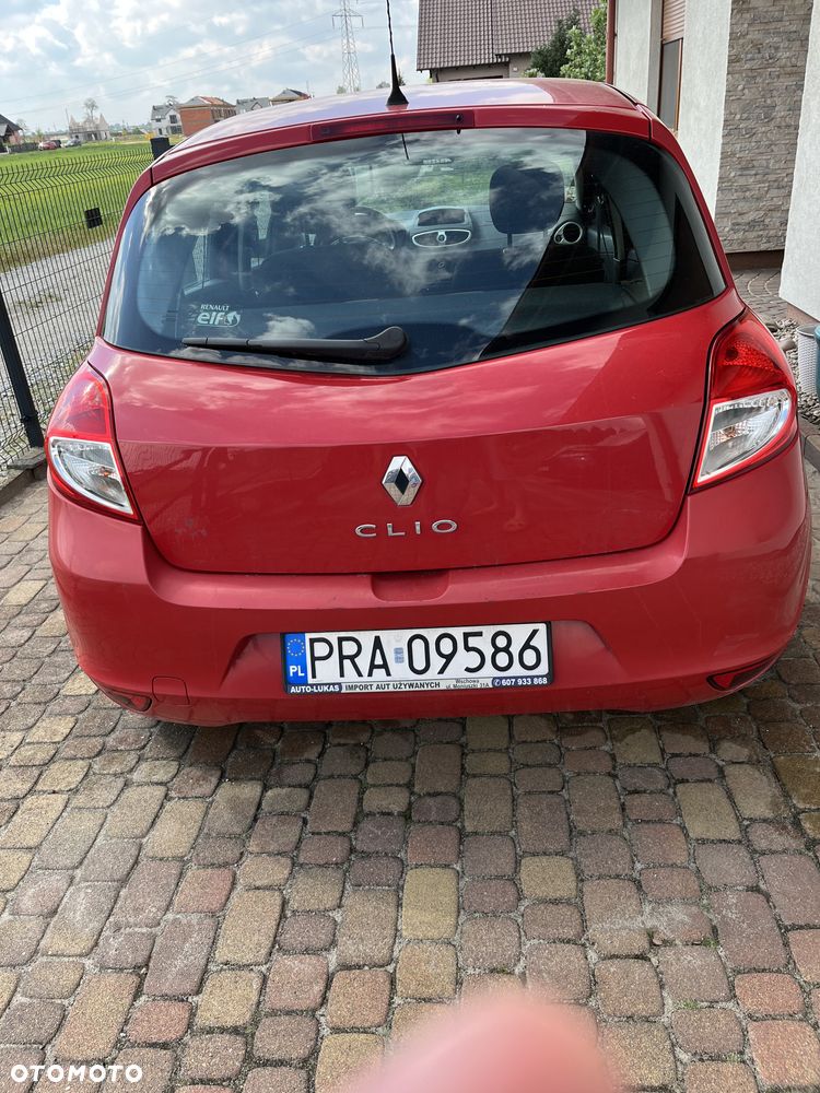Renault Clio - 2