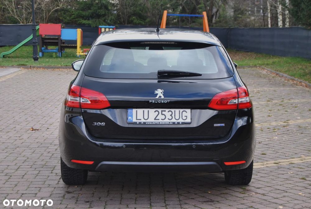 Peugeot 308 HDi FAP 150 Family - 18