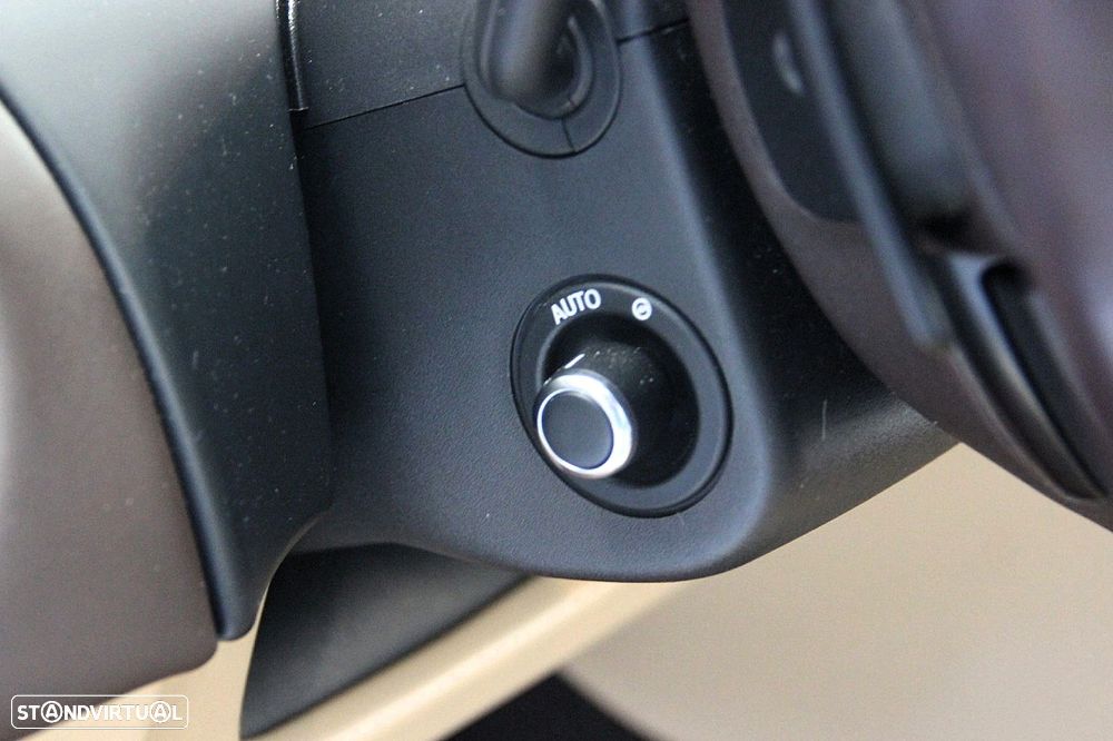 Jaguar XJ 3.0 D V6 Premium Luxury - 36