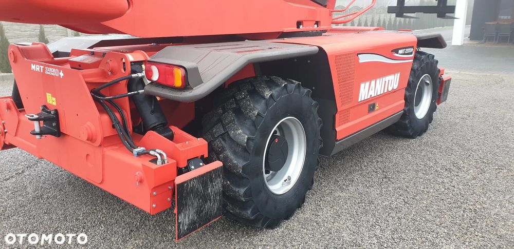 Manitou MRT 2550+ 4238mtg KOSZ hydr. widły pilot sprowadzona 2018rok SUPER STAN - 28