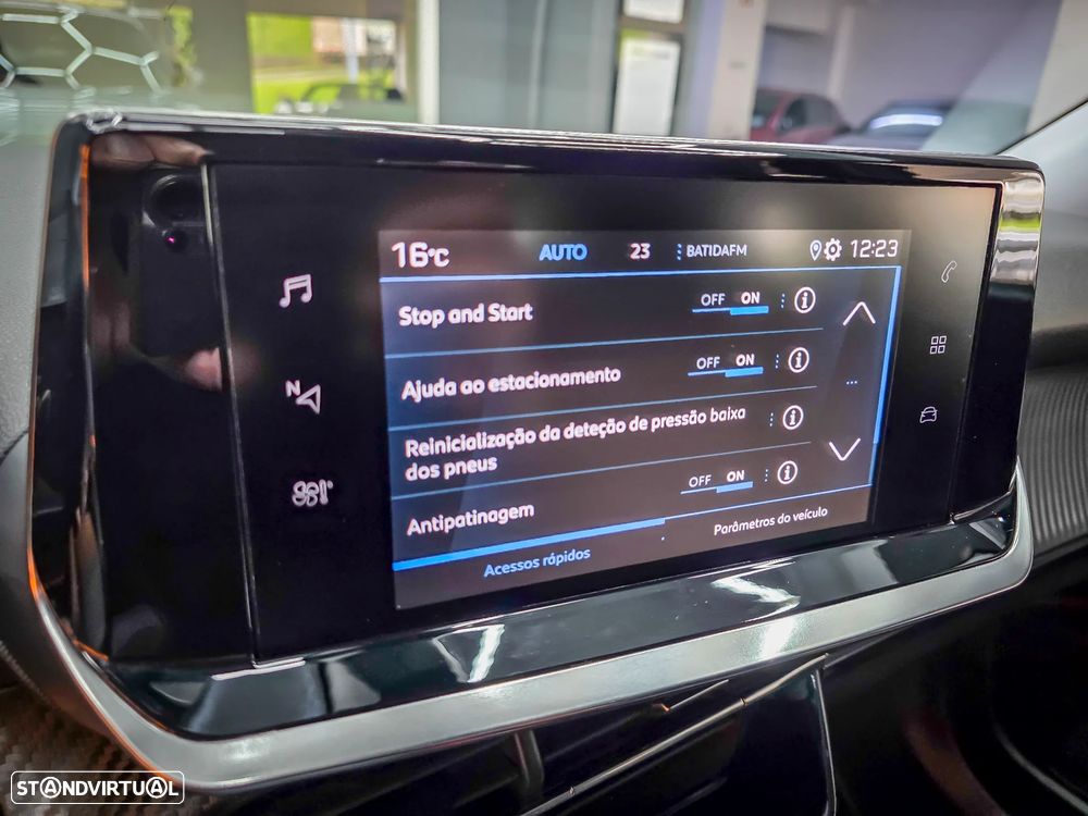 Peugeot 2008 PureTech 130 EAT8 Allure - 34