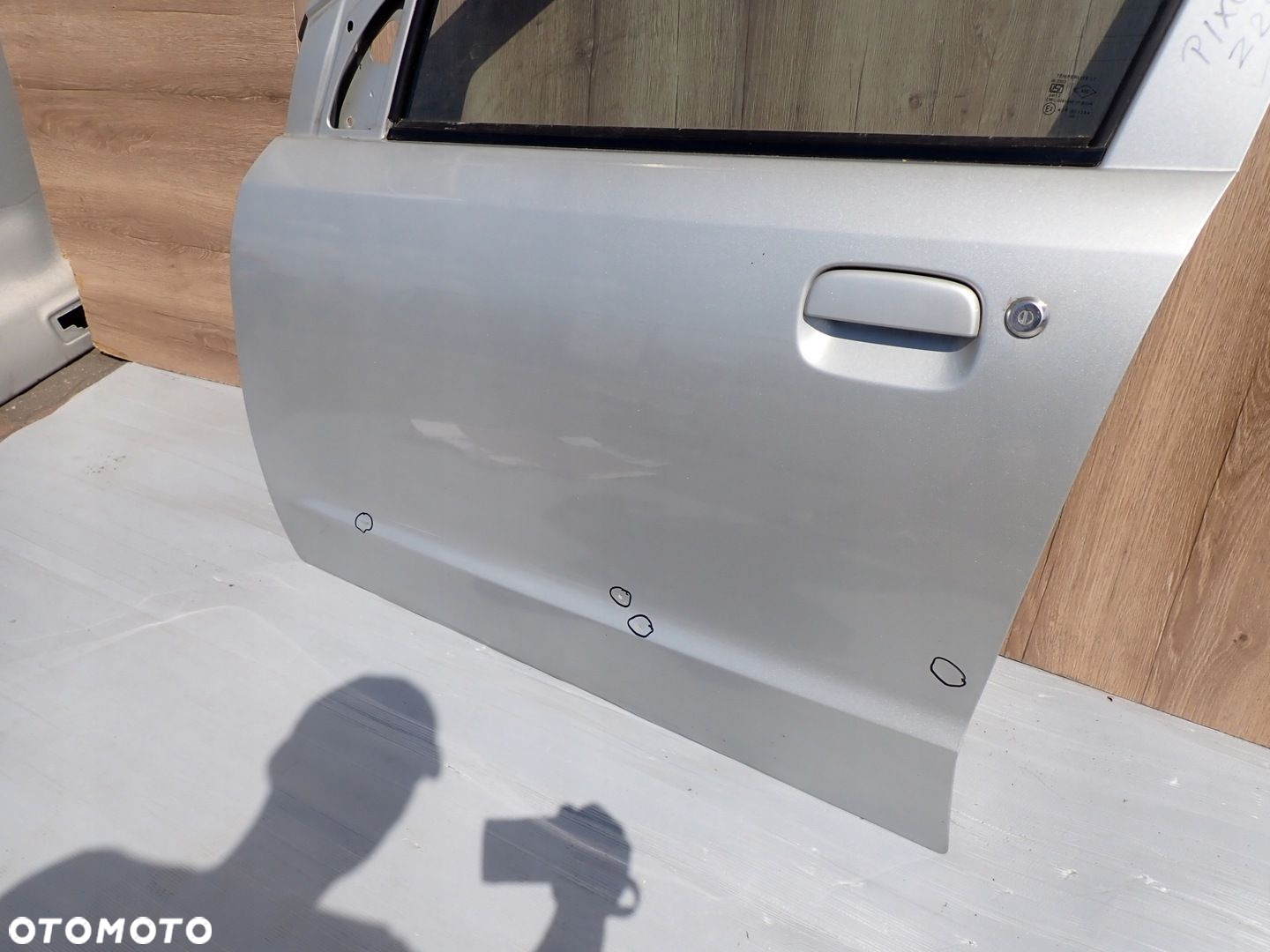 SUZUKI ALTO NISSAN PIXO 09- DRZWI PRZEDNIE LEWE Z2S - 3