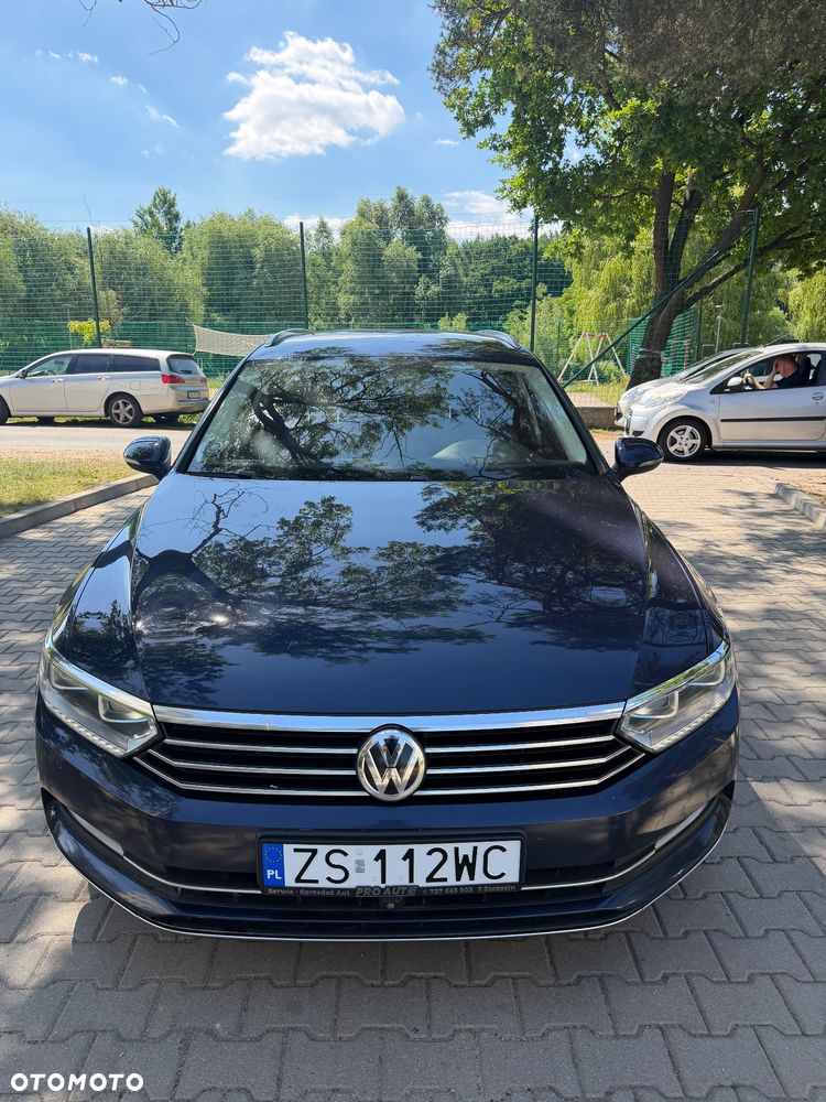 Volkswagen Passat - 4