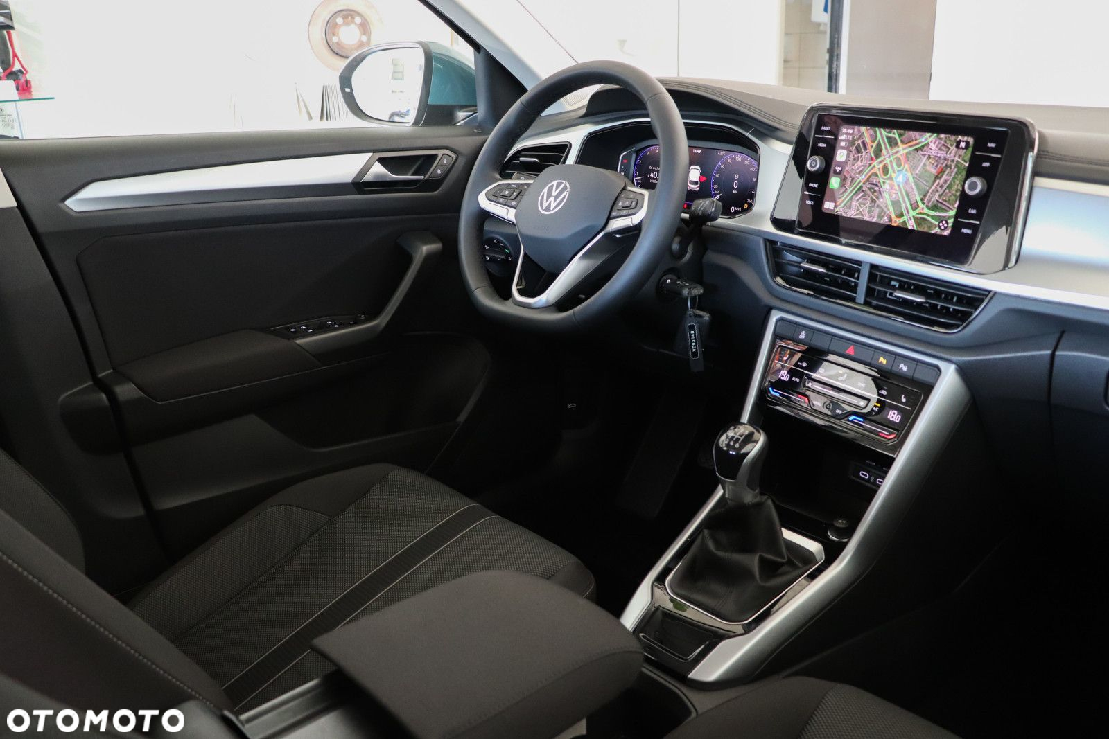 Volkswagen T-Roc - 13