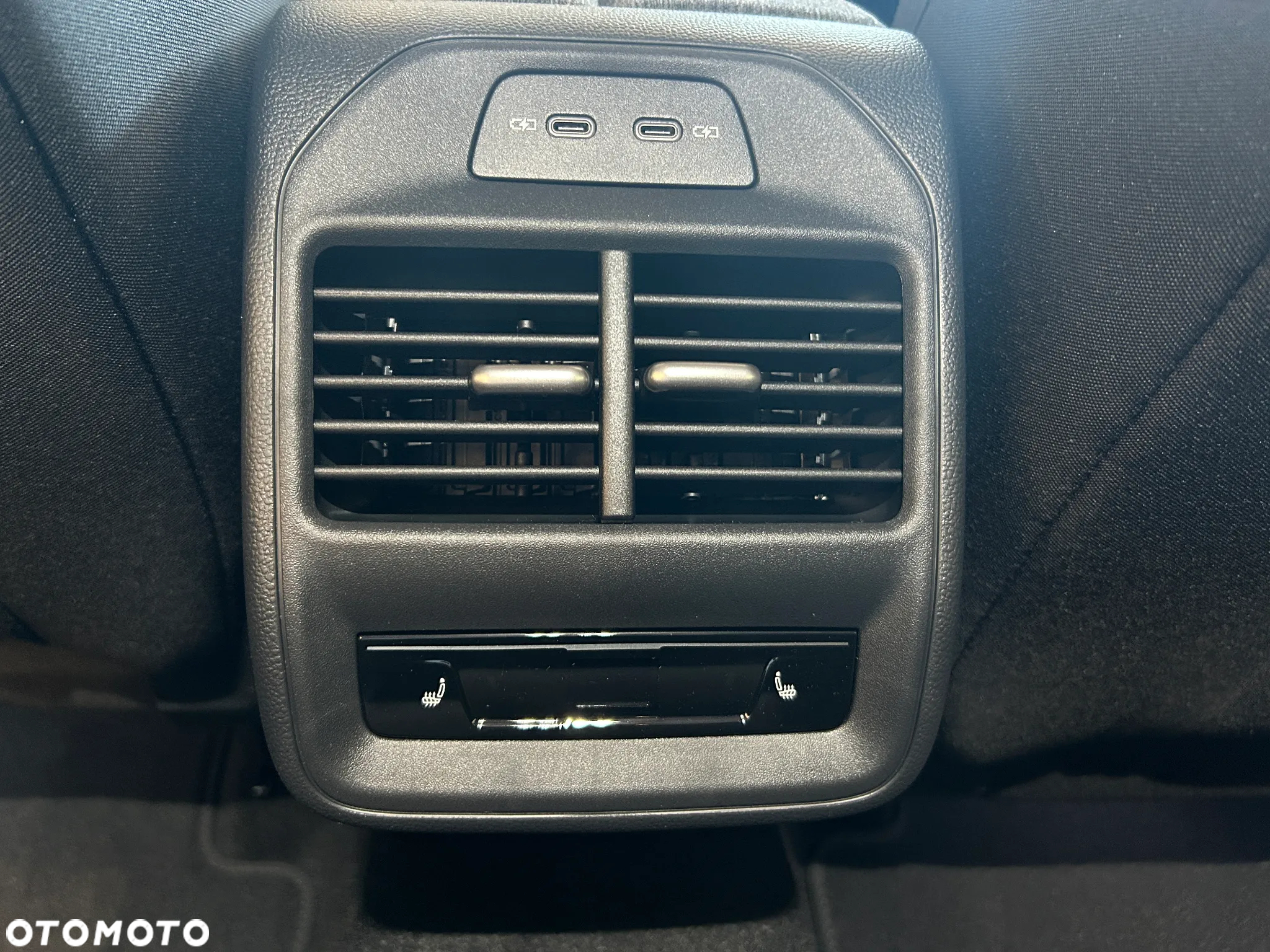 Skoda Superb 2.0 TDI SCR Selection DSG - 19