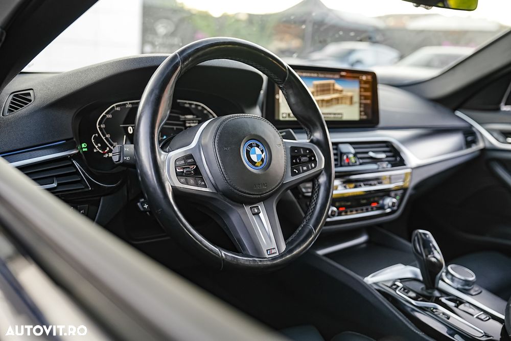 BMW Seria 5 520e Aut. - 24
