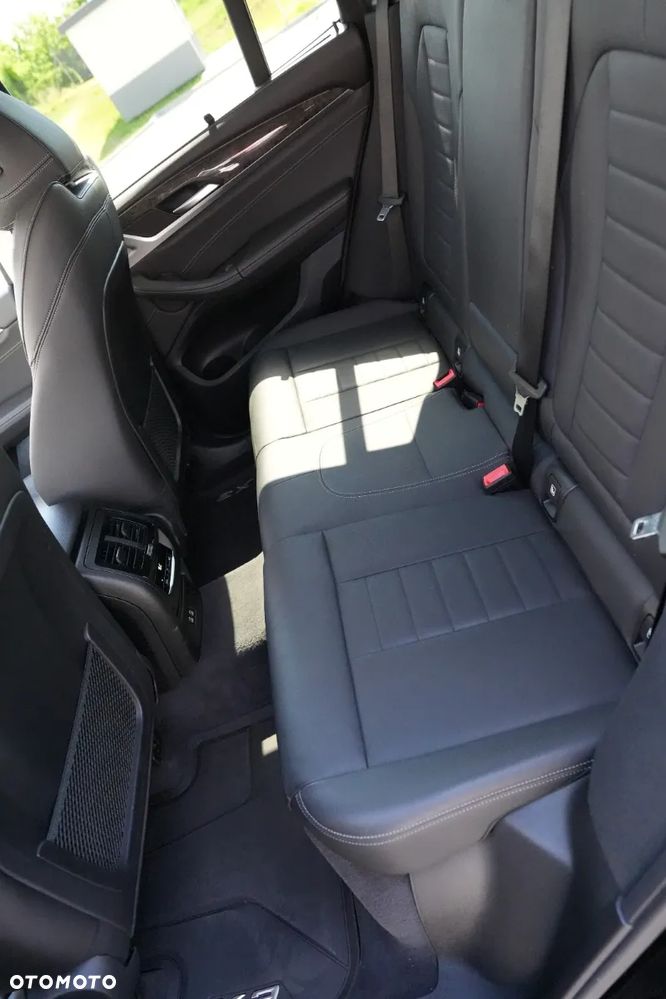 BMW X3 xDrive20d - 12