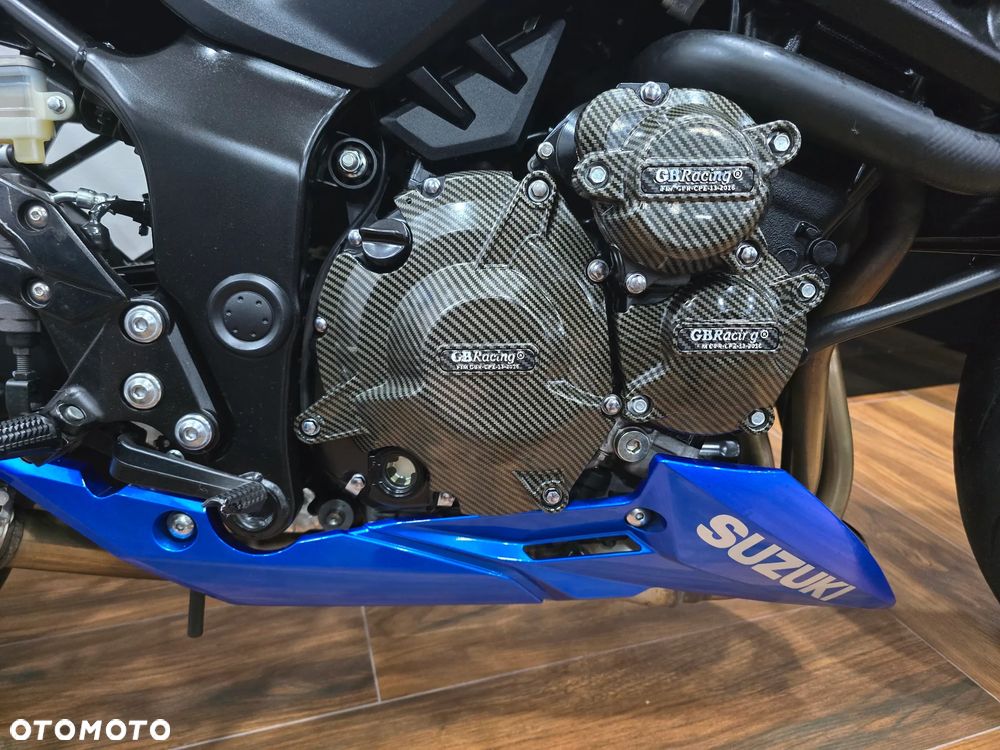 Suzuki GSX - 29