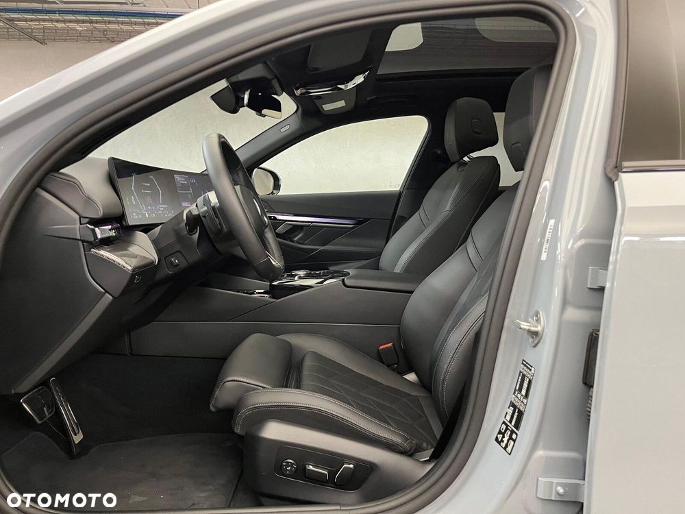 BMW Seria 5 520d xDrive mHEV M Sport - 19
