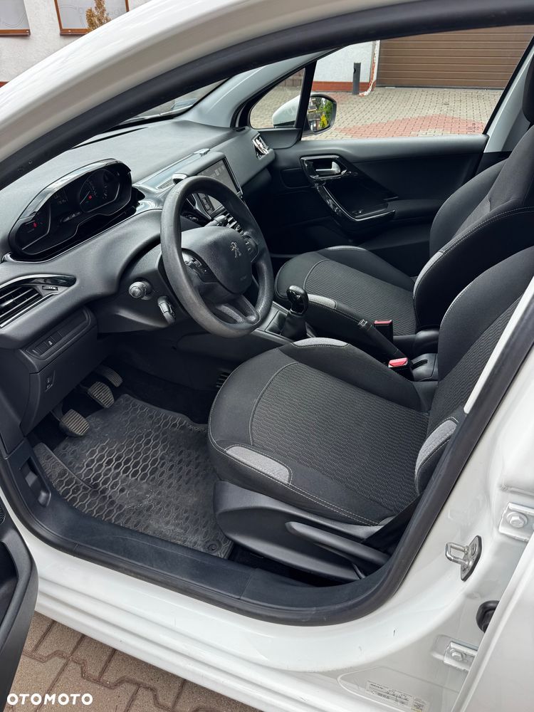 Peugeot 208 82 VTI Allure - 10