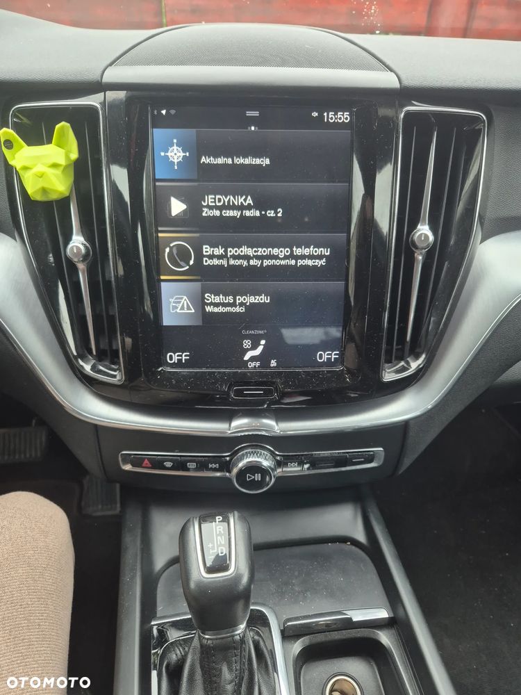 Volvo XC 60 D4 AWD Momentum - 4