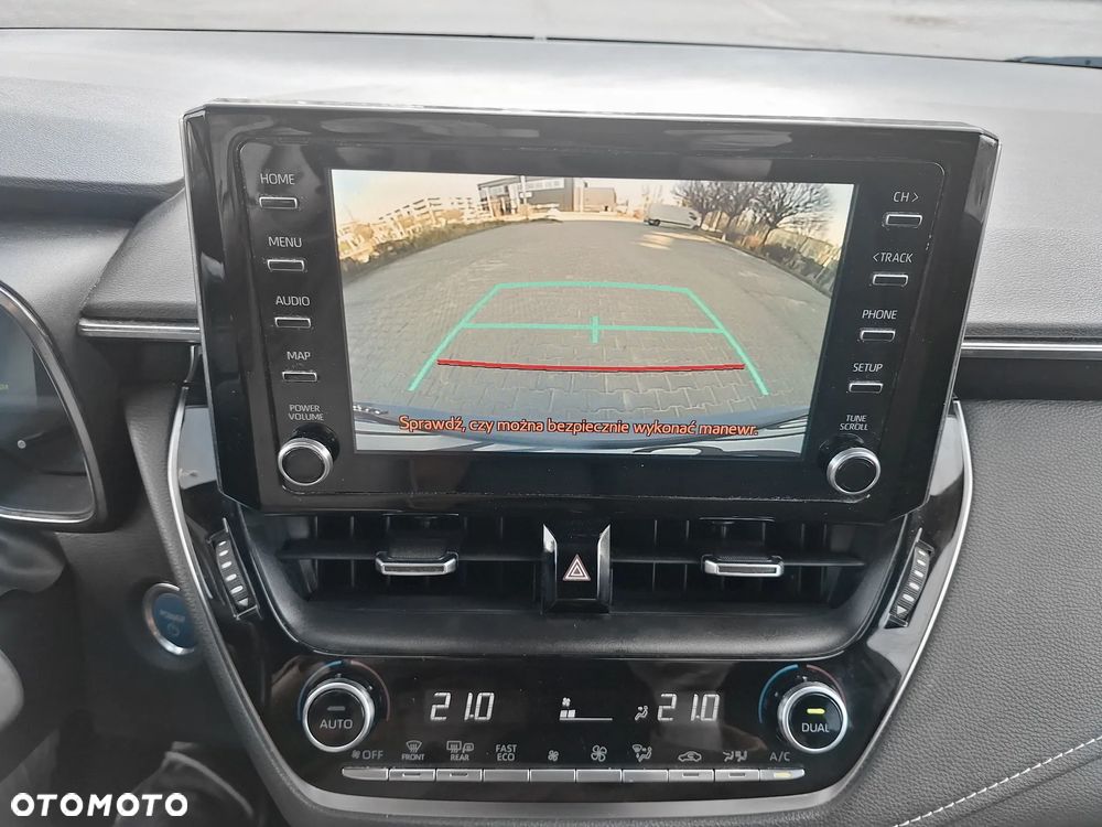 Toyota Corolla 2.0 Hybrid Executive - 21