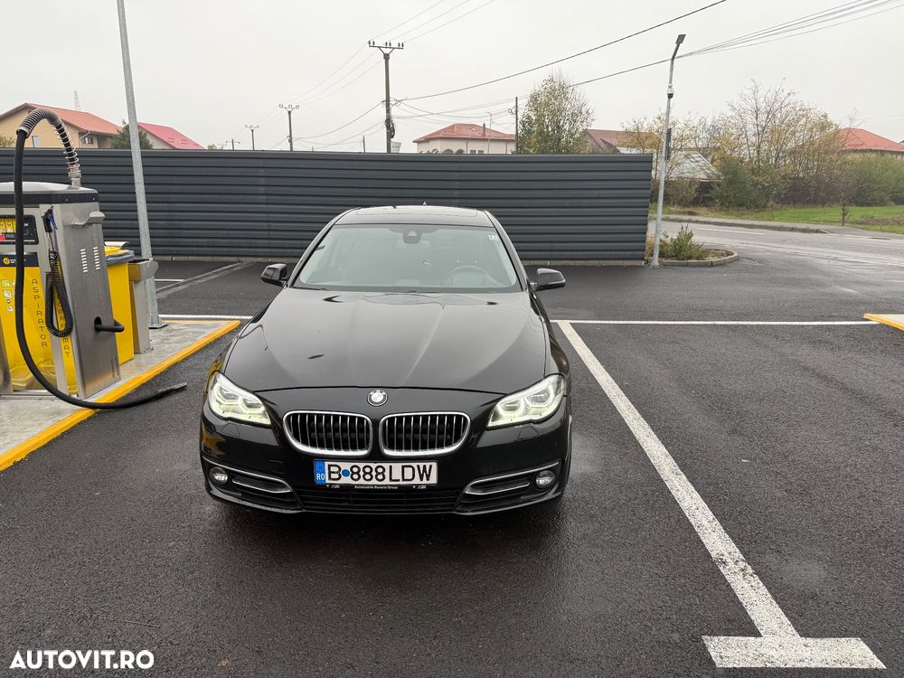 BMW Seria 5 530d xDrive AT - 2