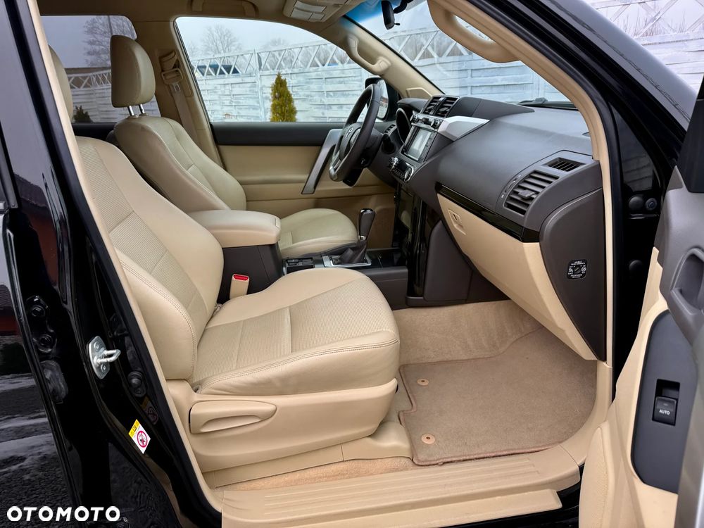 Toyota Land Cruiser LC 2.8 D-4D Premium - 5