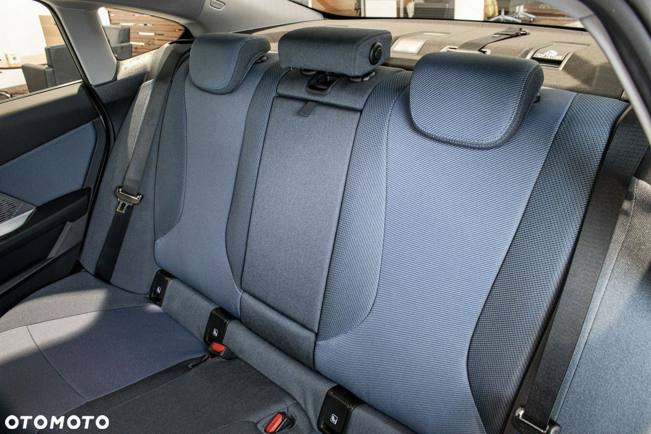 BMW Seria 2 - 16
