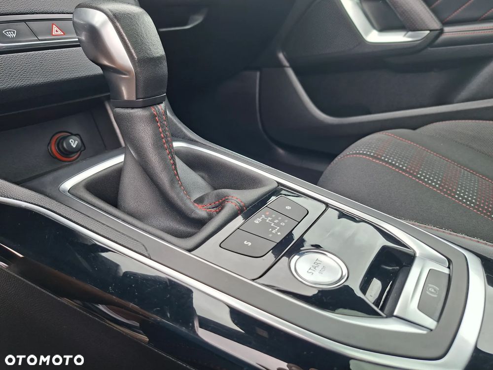 Peugeot 308 BlueHDi FAP 150 EAT6 Stop&Start GT-Line Edition - 29