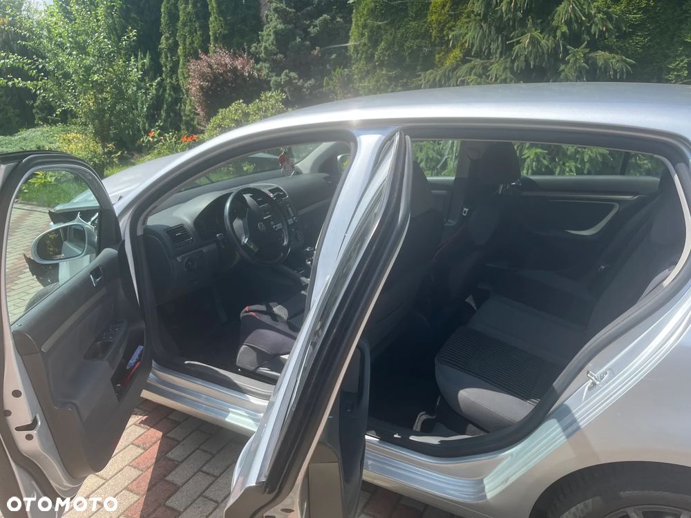 Volkswagen Golf 1.6 Team - 5